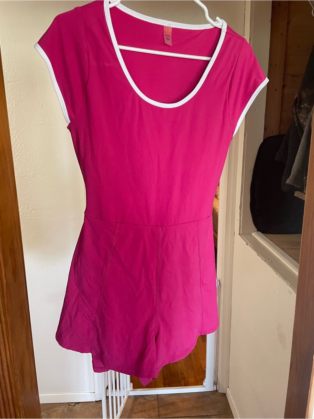 Lane 201 Boutique Women's Fuchsia Scoop-Neck Romper with White Trim